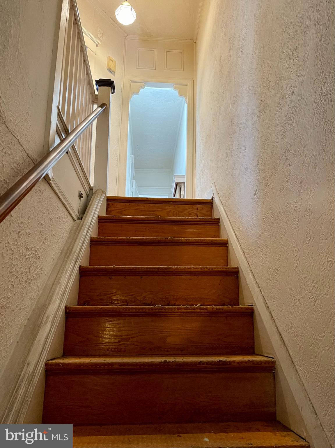 6306 Frederick Road Catonsville, MD 21228 - Photo 25 of 36 Entry to upper level