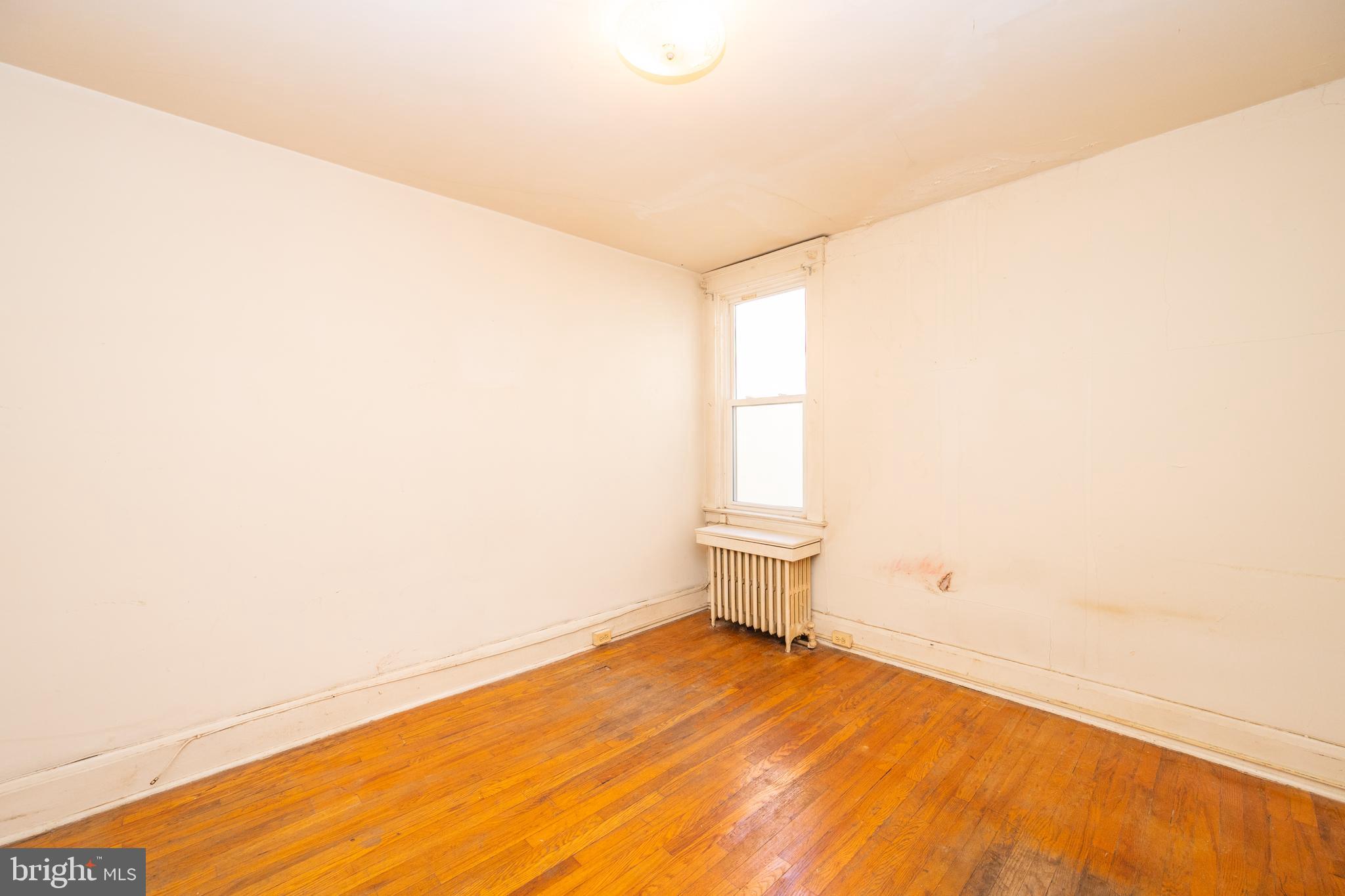 6306 Frederick Road Catonsville, MD 21228 - Photo 28 of 36 Bedroom (upper level)