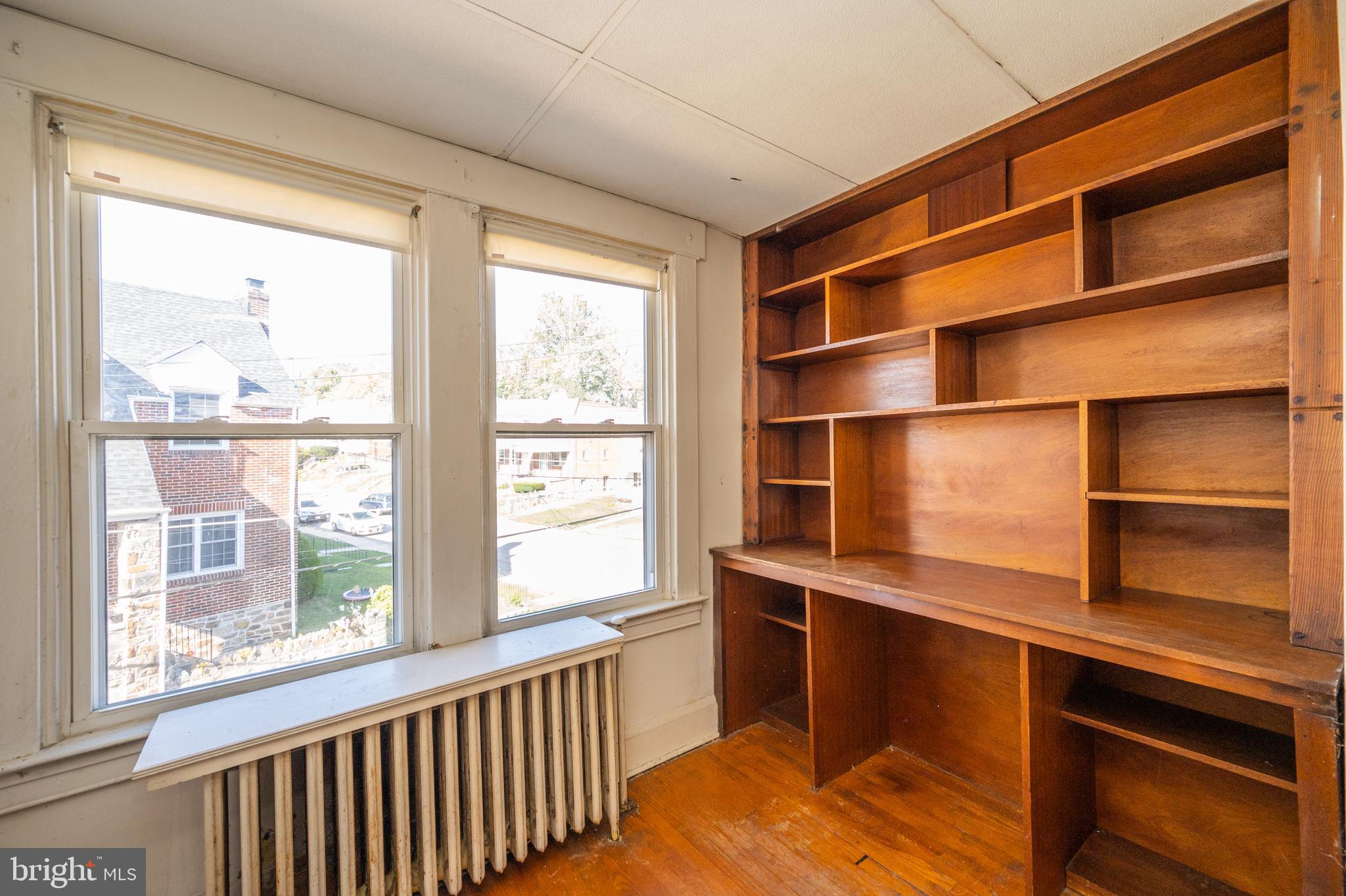 6306 Frederick Road Catonsville, MD 21228 - Photo 34 of 36 Incredible bonus room! Built-in office / desk