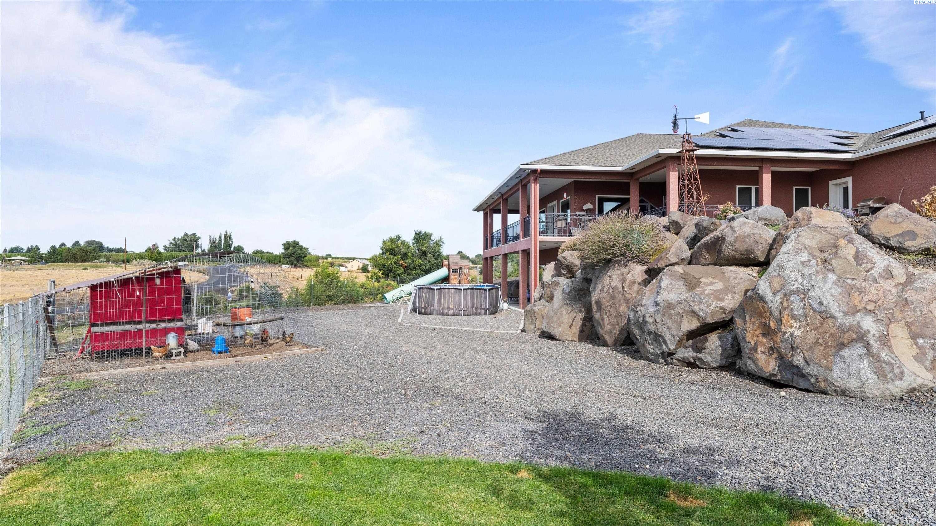 27446 North Case Road Prosser, WA 99350 - Photo 7 of 50 Gallery Image 7