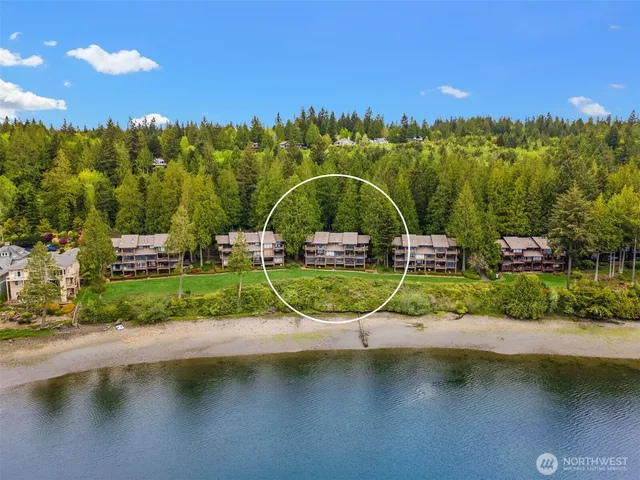a view of a lake with houses