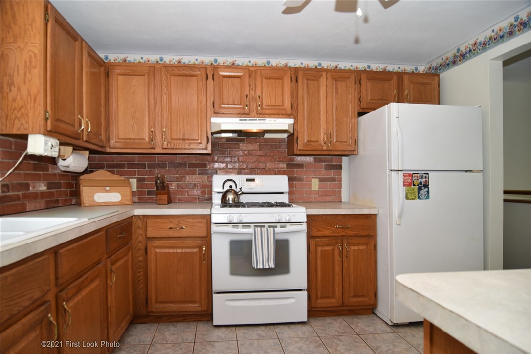 94 Buttonwoods Road Richmond, RI 02898 - Photo 14 of 32