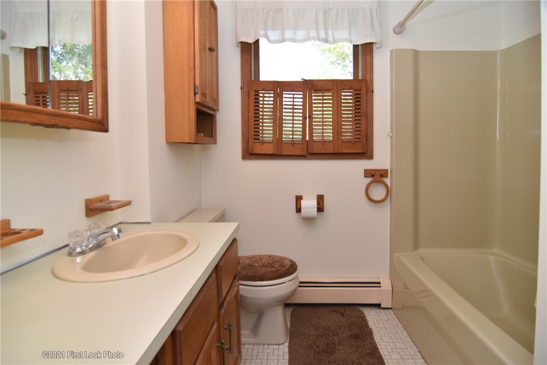 94 Buttonwoods Road Richmond, RI 02898 - Photo 16 of 32