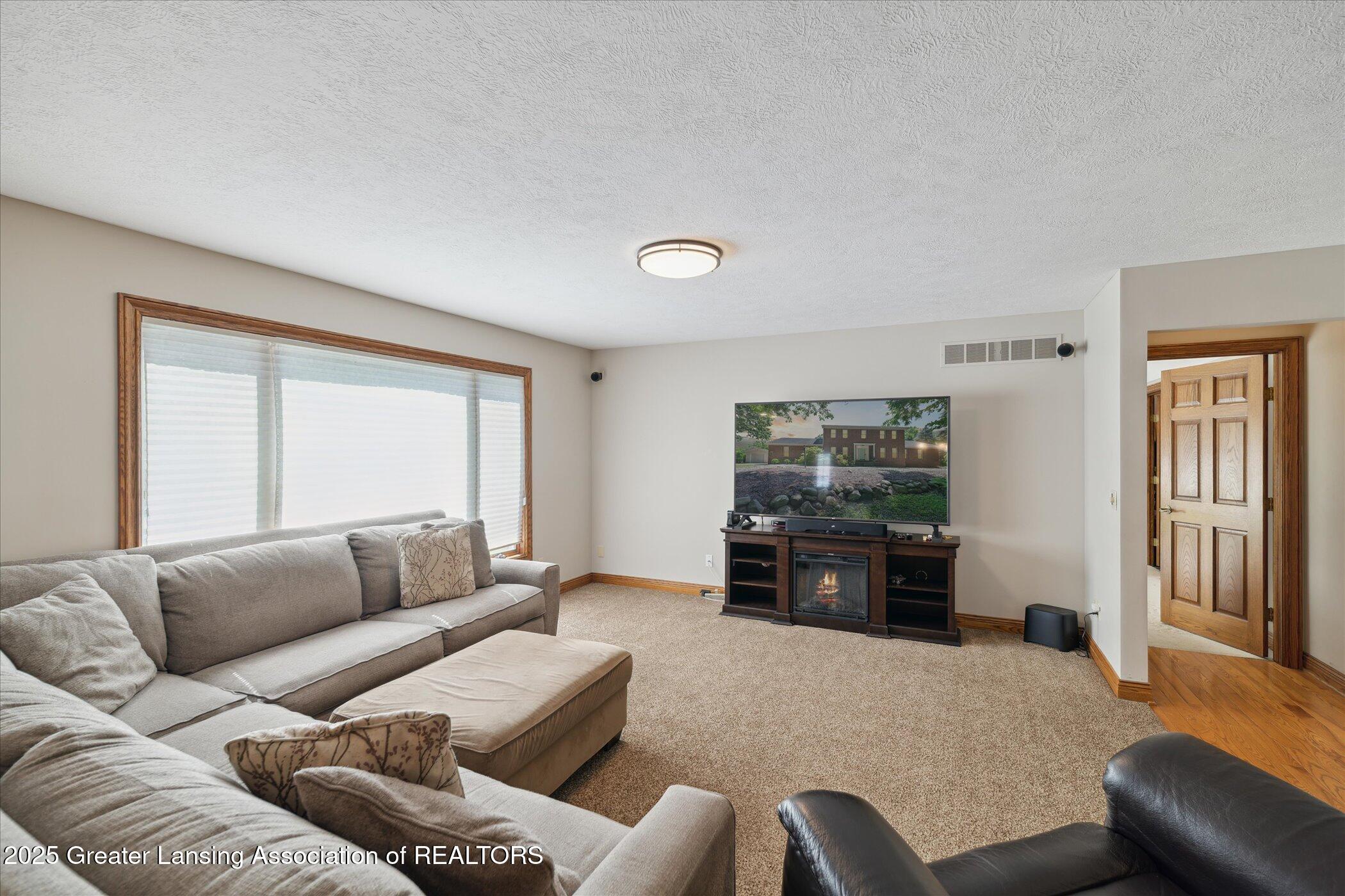 4084 Hulett Road Okemos, MI 48864 - Photo 17 of 53 17-4084-Hulett-Rd-Okemos-MI-48864-Window