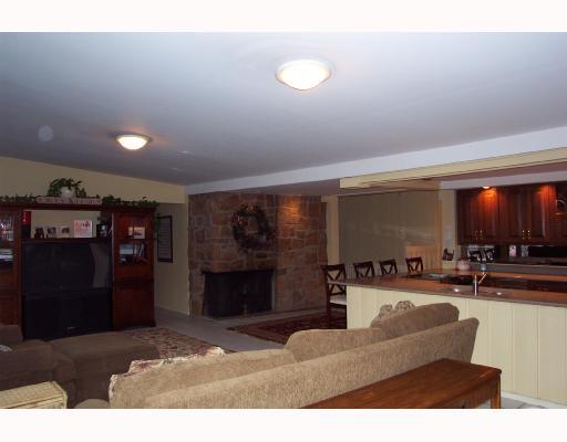 1824 Kent Road Upper St. Clair, PA 15241 - Photo 6 of 8 Den/Family/Great Room.