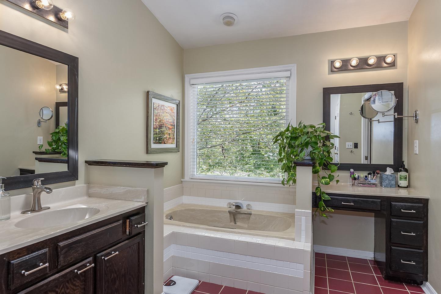 5325 Boomer Road Cincinnati, OH 45247 - Photo 28 of 46 Gallery Image 28