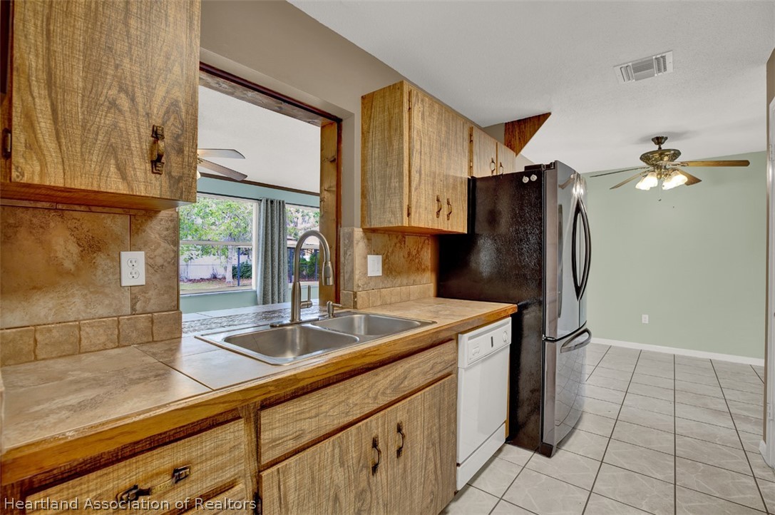 5415 Lakewood Road Sebring, FL 33875 - Photo 2 of 36 Gallery Image 2