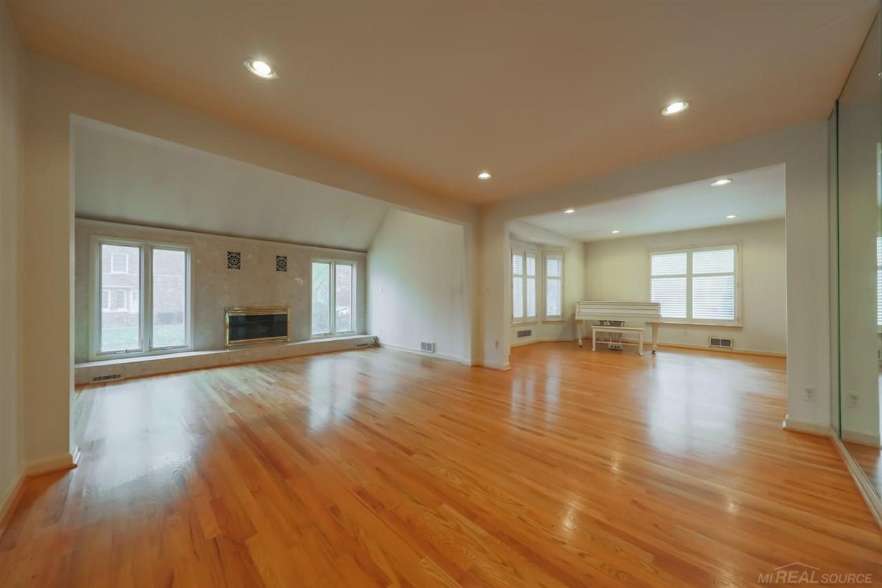 72 Moross Road Grosse Pointe Farms, MI 48236 - Photo 2 of 22