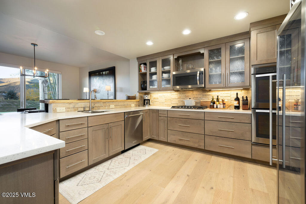 170 Wildflower Place, Unit 11 Edwards, CO 81632 - Photo 4 of 19 2510_170_wildflower_pl_11_interior_kitch