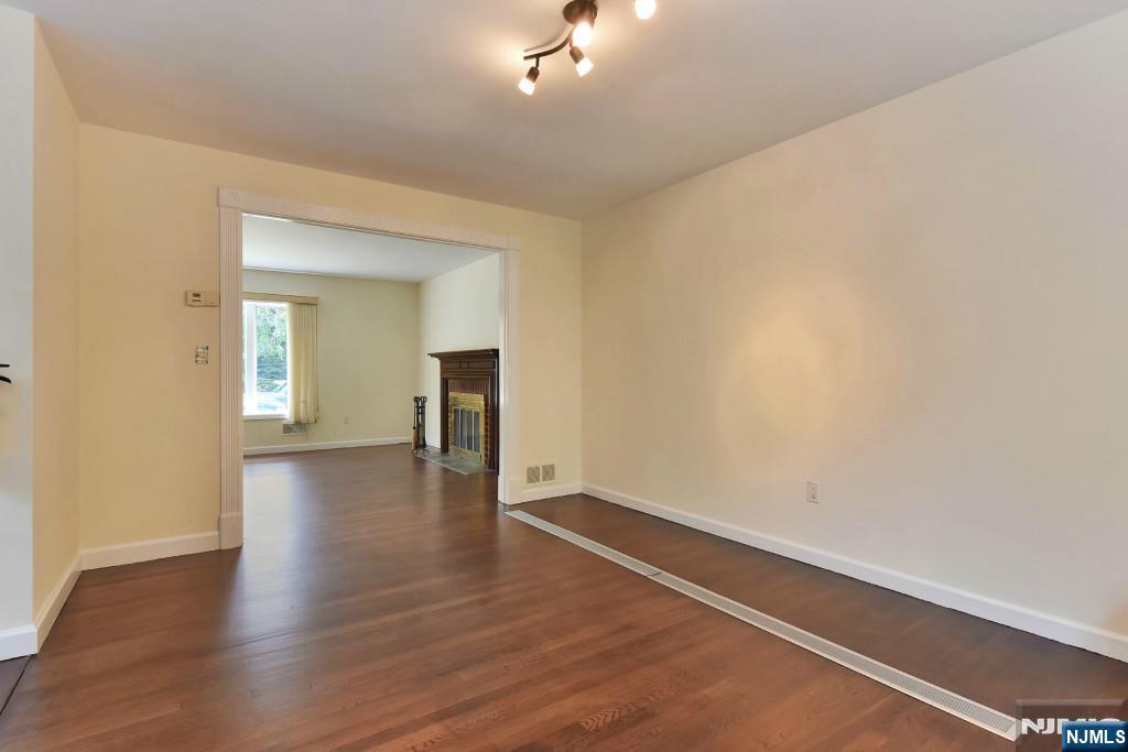 4 Marconi Street Tenafly, NJ 07670 - Photo 24 of 35