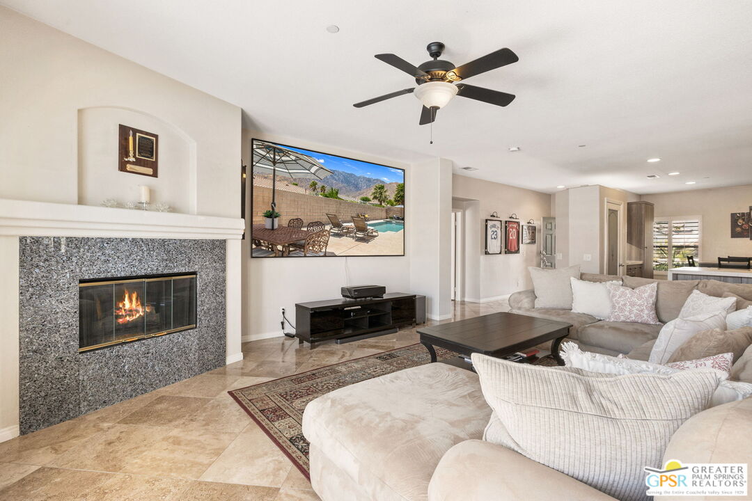 827 Alta Ridge Palm Springs, CA 92262 - Photo 13 of 37