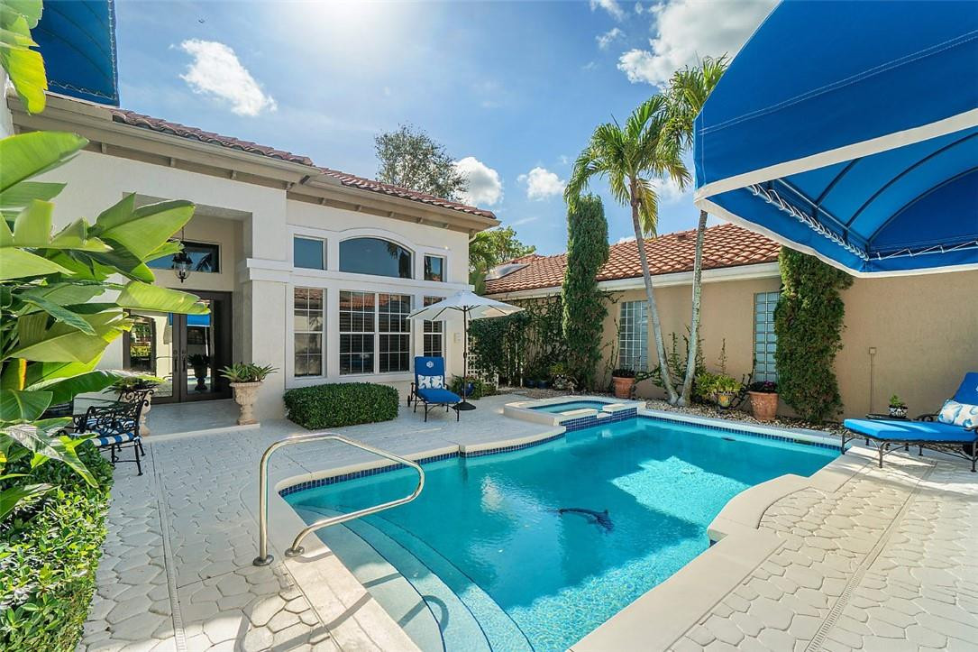 6366 Northwest 23rd Street Boca Raton, FL 33434 - Photo 4 of 37 Courtyard and Pool