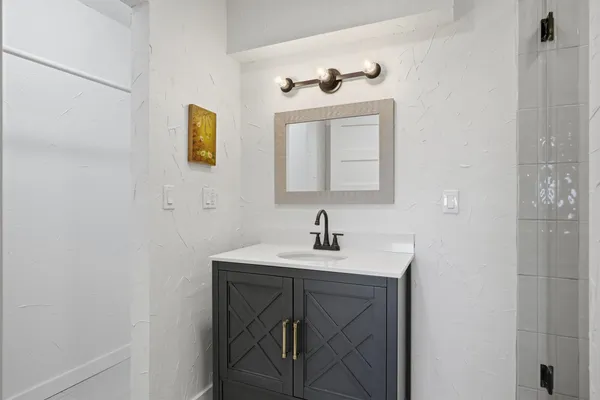 $1,300,000 | 5203 Cueva Drive, Austin, TX 78738