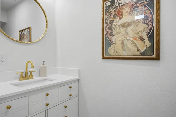 $1,300,000 | 5203 Cueva Drive, Austin, TX 78738