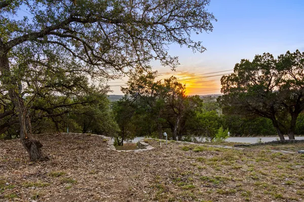 $1,300,000 | 5203 Cueva Drive, Austin, TX 78738