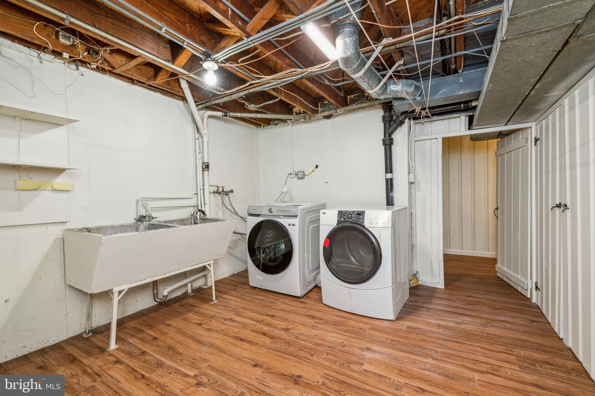 203 Churchwardens Road Baltimore, MD 21212 - Photo 35 of 48 Laundry Room - NEW Smart Washer
