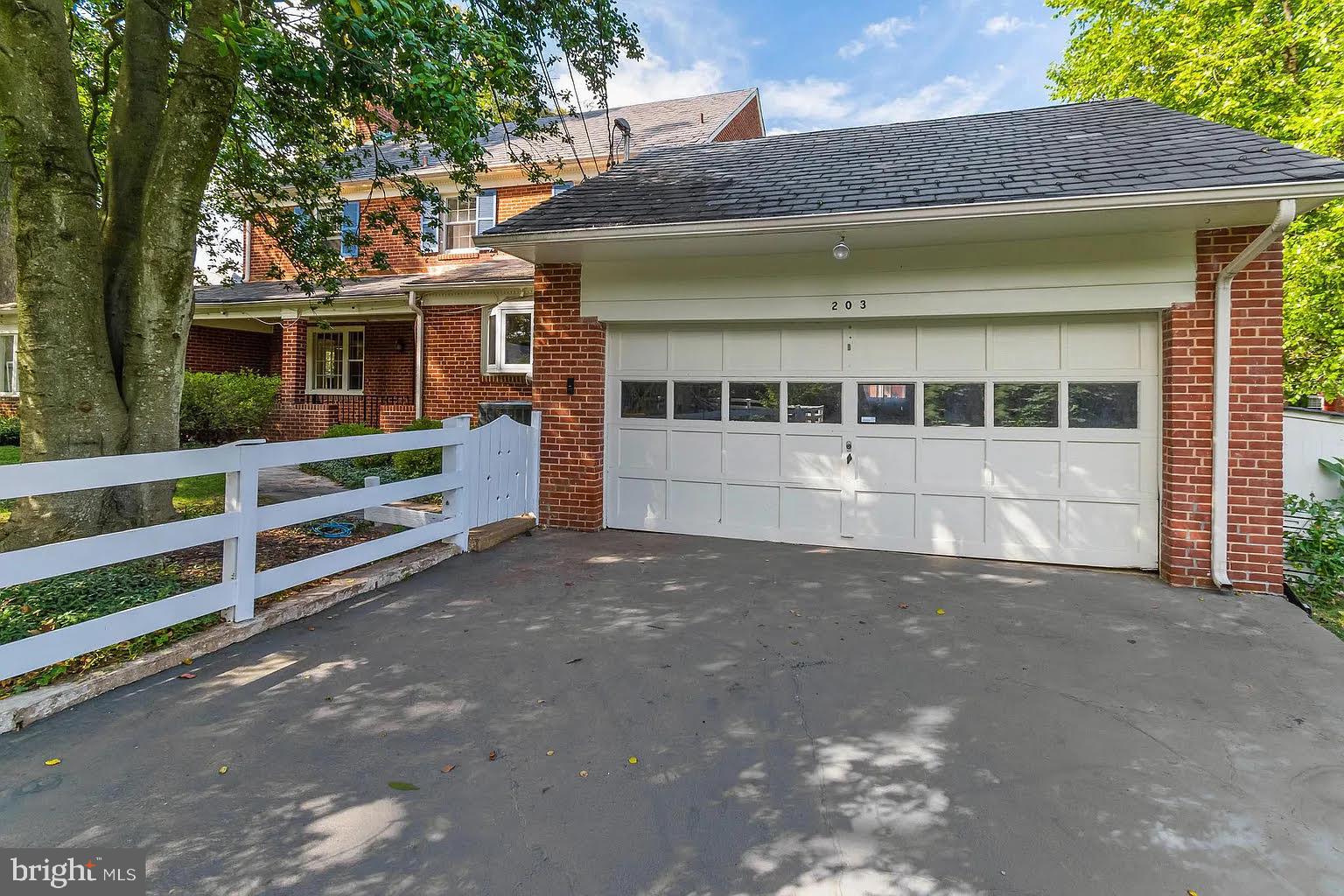 203 Churchwardens Road Baltimore, MD 21212 - Photo 43 of 48 Garage w/Electric Car Charger
