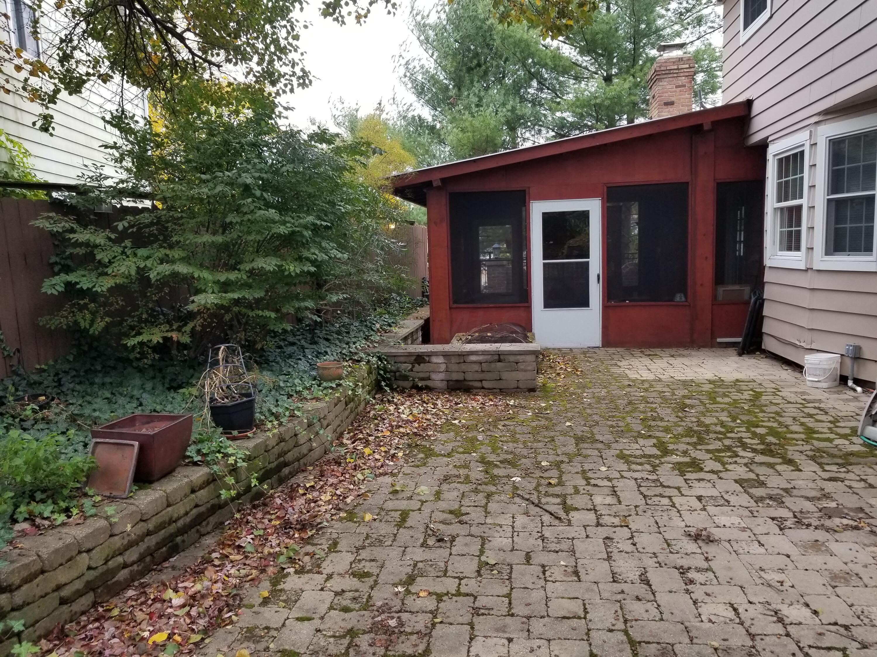1835 Fairhaven Road Columbus, OH 43229 - Photo 39 of 39 20211112_150131