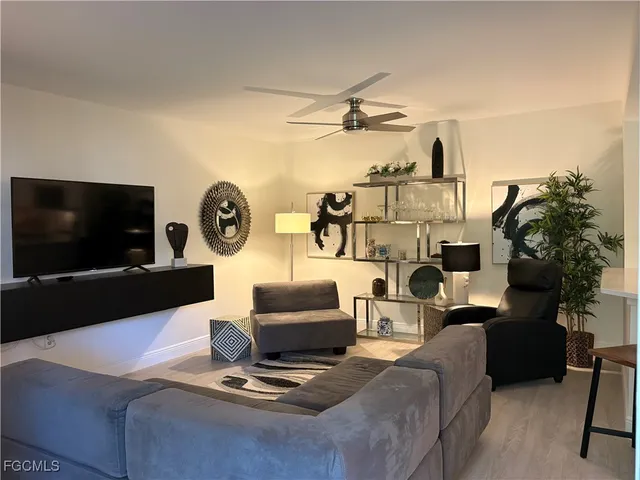 $179,900 | 3140 Seasons Way, Unit 514, Estero, FL 33928