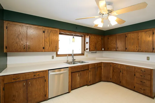 $315,000 | 800 Sumac Lane, Glencoe, MN 55336