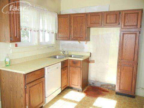 5325 Henderson Road Corunna, MI 48817 - Photo 9 of 25 20401117-8.JPG