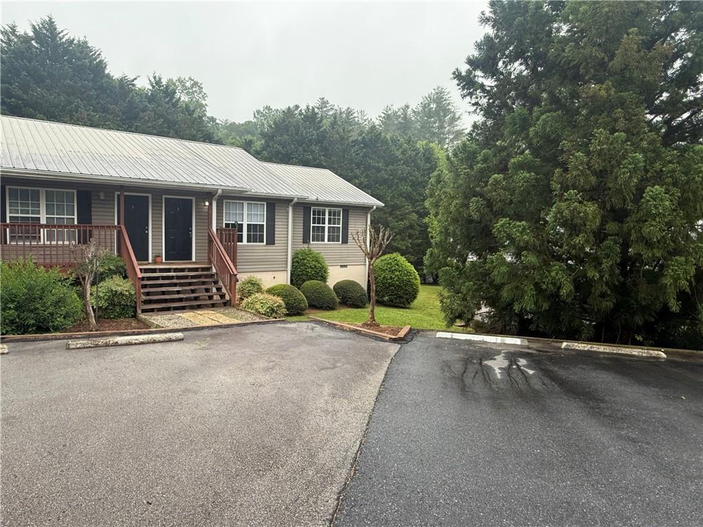 683 Grant Street, Unit I Clarkesville, GA 30523 - Photo 2 of 10