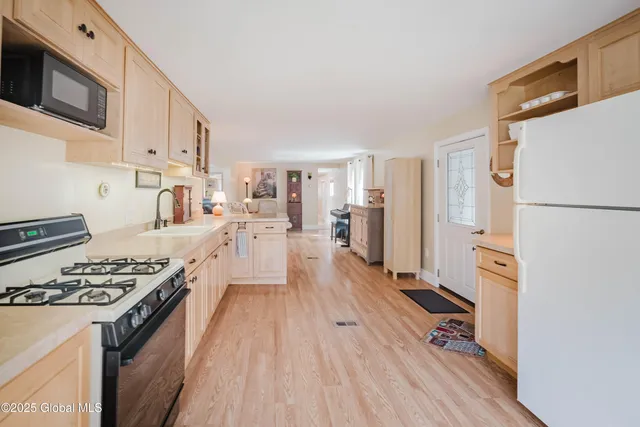 $329,900 | 77 Davitt Lake Road, Poestenkill, NY 12018