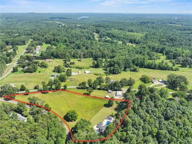 $575,000 | 6592 Rufus Bryant Road, Dahlonega, GA 30533