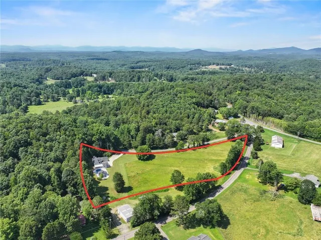 $575,000 | 6592 Rufus Bryant Road, Dahlonega, GA 30533