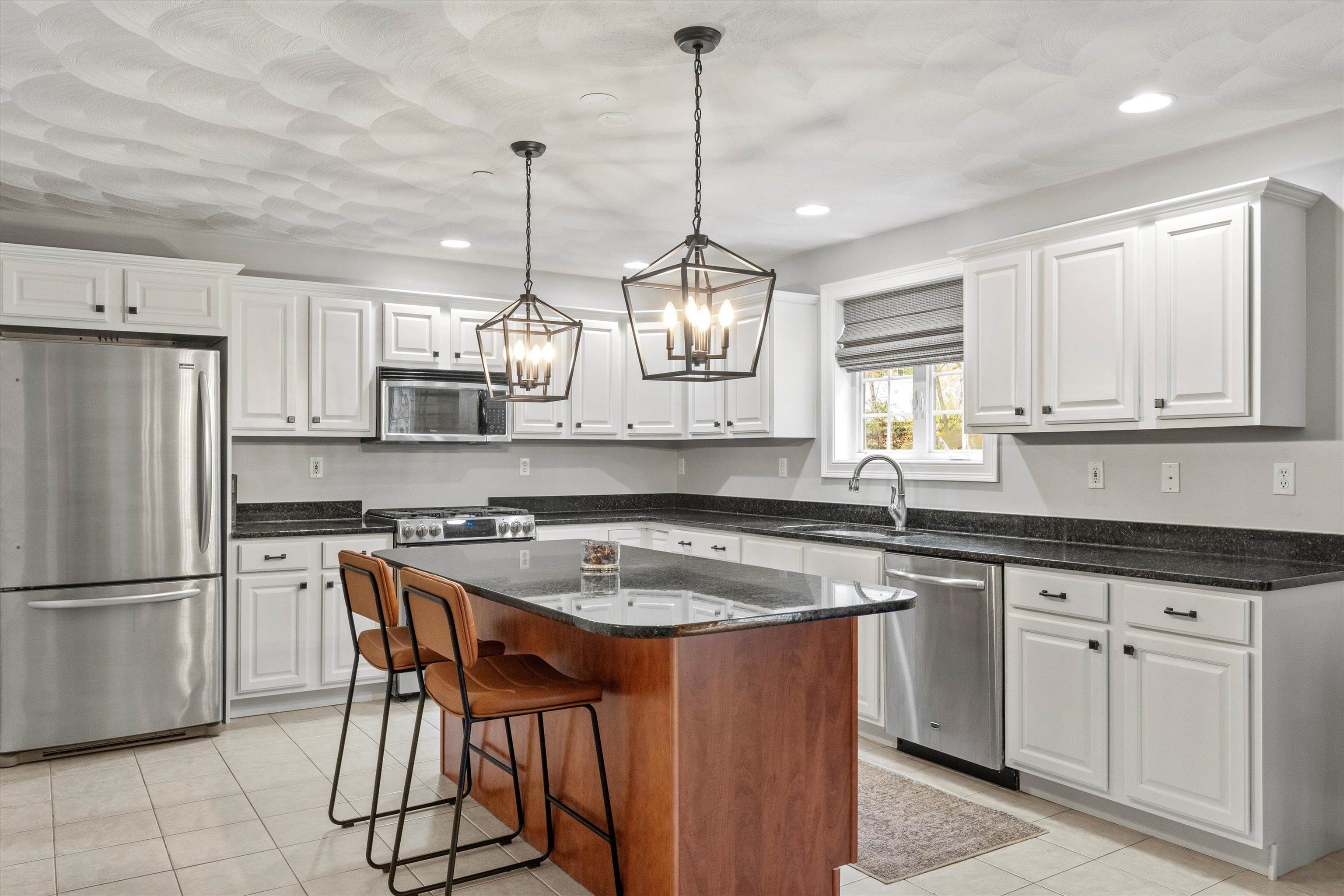 37 Dugout Road, Unit B Hudson, NH 03051 - Photo 9 of 37