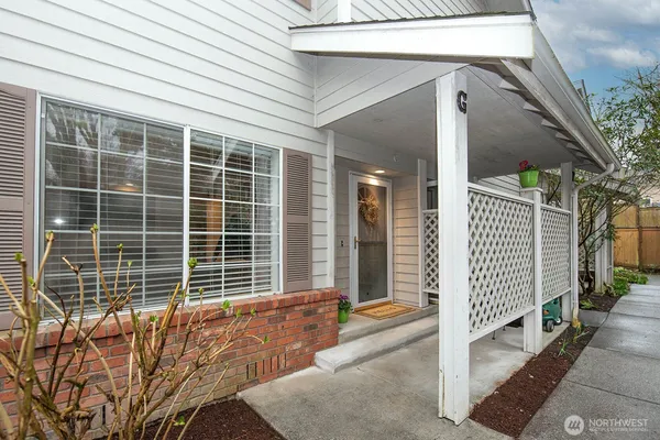 $435,000 | 19620 80th Avenue West, Unit G, Edmonds, WA 98026