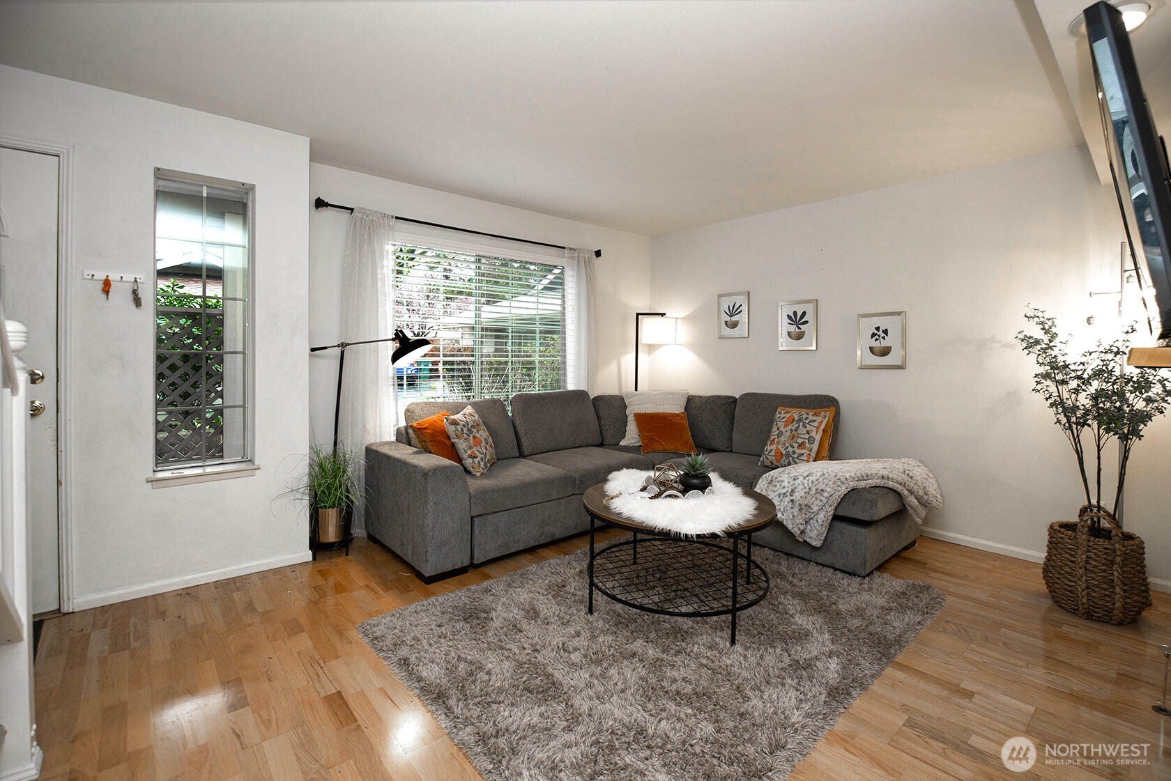 19620 80th Avenue West, Unit G Edmonds, WA 98026 - Photo 5 of 35