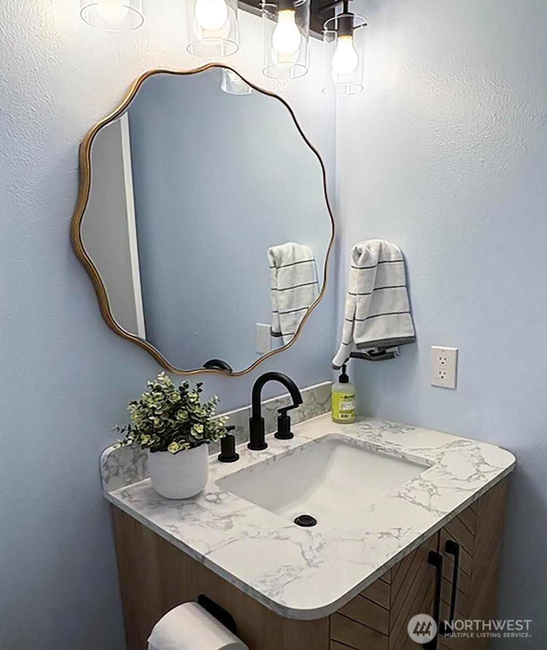 19620 80th Avenue West, Unit G Edmonds, WA 98026 - Photo 7 of 35