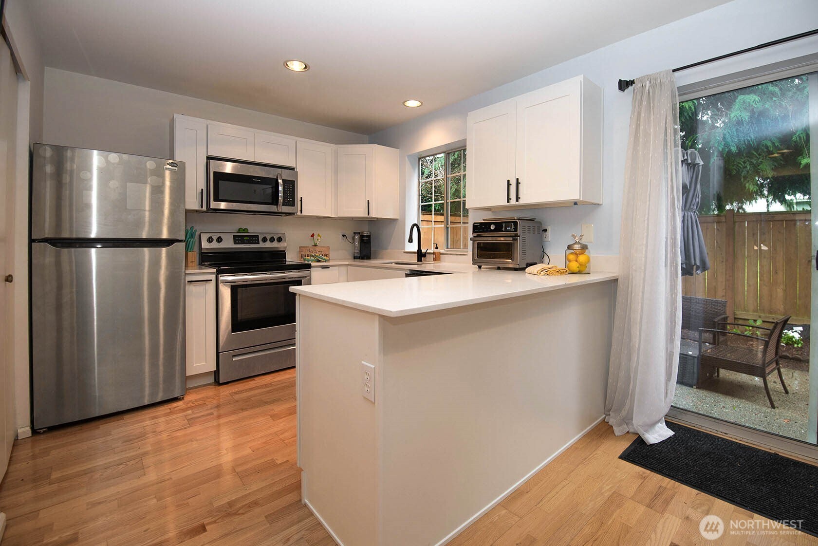 19620 80th Avenue West, Unit G Edmonds, WA 98026 - Photo 9 of 35