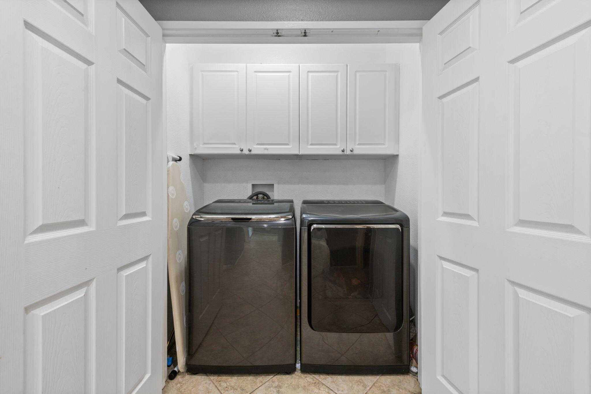 46450 Calle Raphael Indio, CA 92201 - Photo 25 of 29 a utility room with washer and dryer