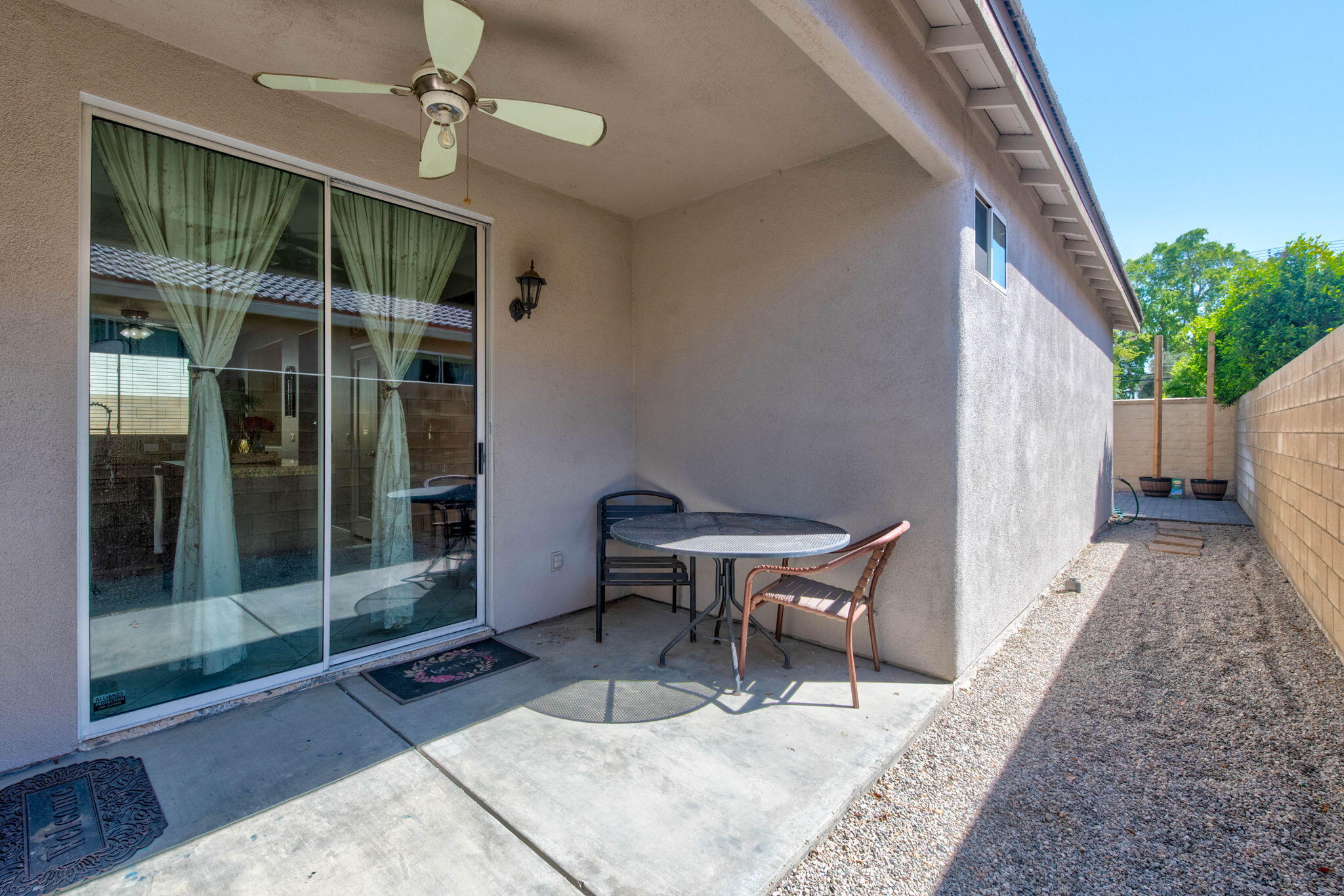 46450 Calle Raphael Indio, CA 92201 - Photo 26 of 29 a balcony with table and chairs