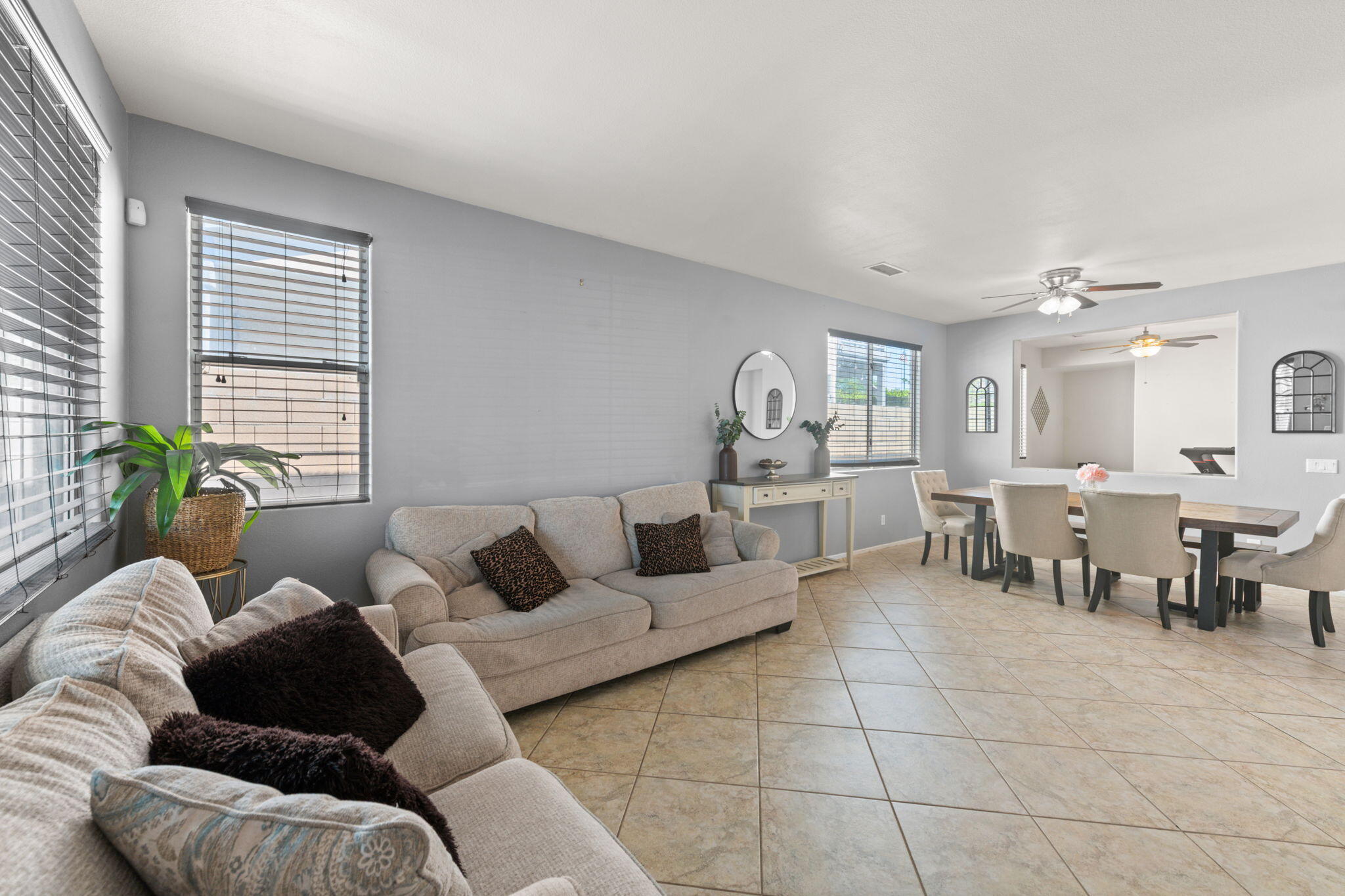 46450 Calle Raphael Indio, CA 92201 - Photo 4 of 29 a living room with furniture and a dining table