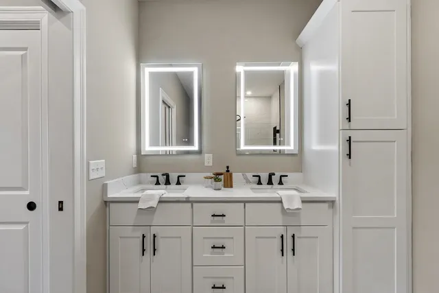 $434,900 | 10100 South Willow Street, Unit 207, Manchester, NH 03109