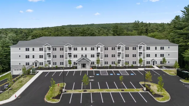 $434,900 | 10100 South Willow Street, Unit 207, Manchester, NH 03109