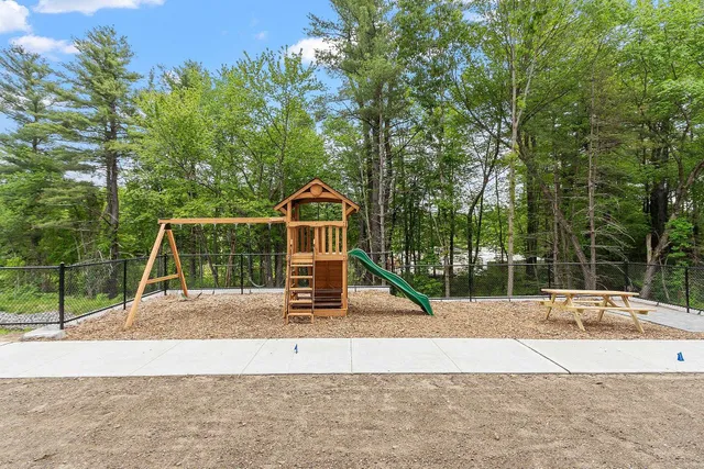 $434,900 | 10100 South Willow Street, Unit 207, Manchester, NH 03109