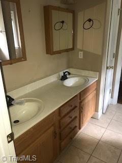 381 Chestnut Grove Church Road Lexington, NC 27295 - Photo 2 of 7 Gallery Image 2