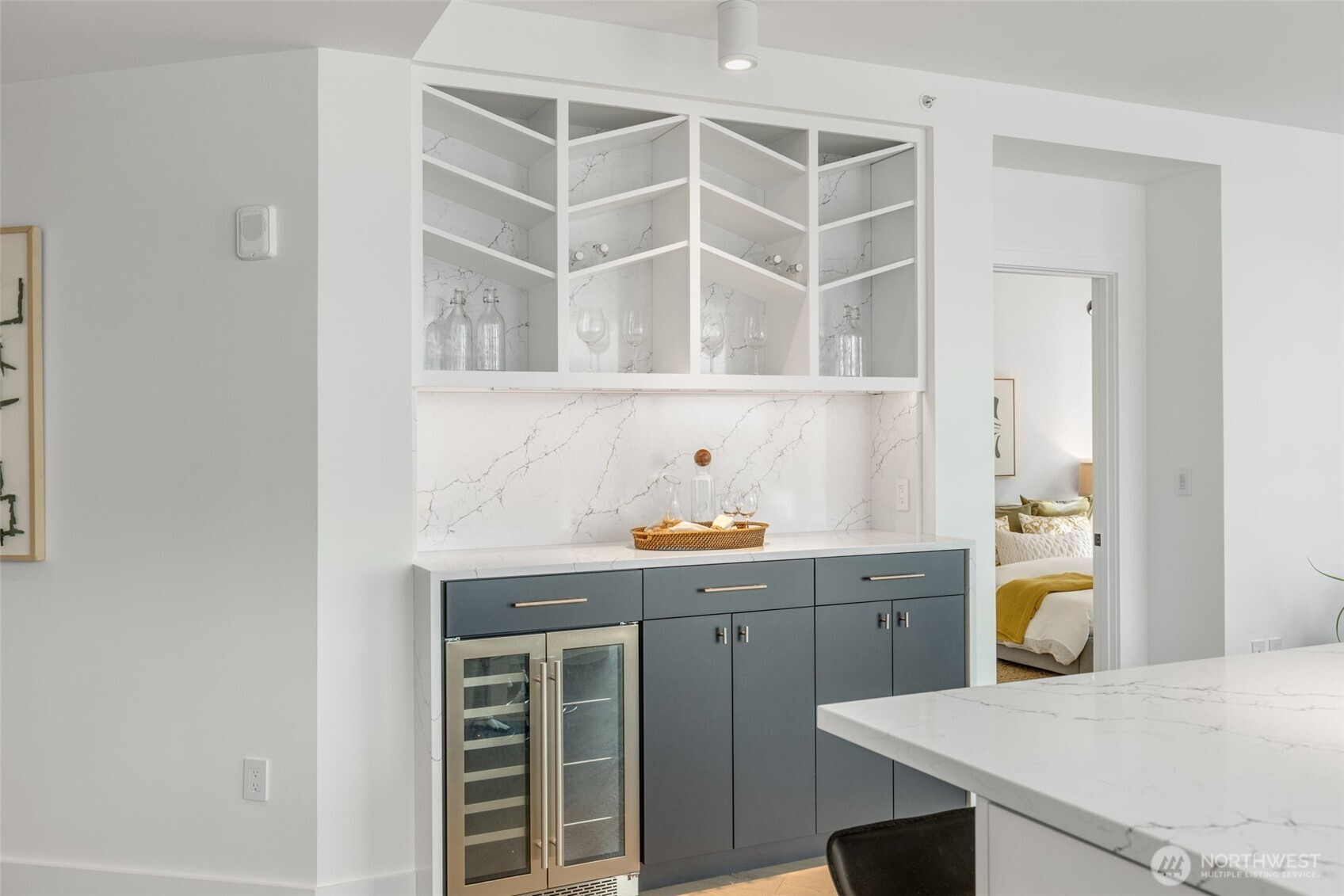 2033 2nd Avenue, Unit 1111 Seattle, WA 98121 - Photo 12 of 40 a view of cabinets and window