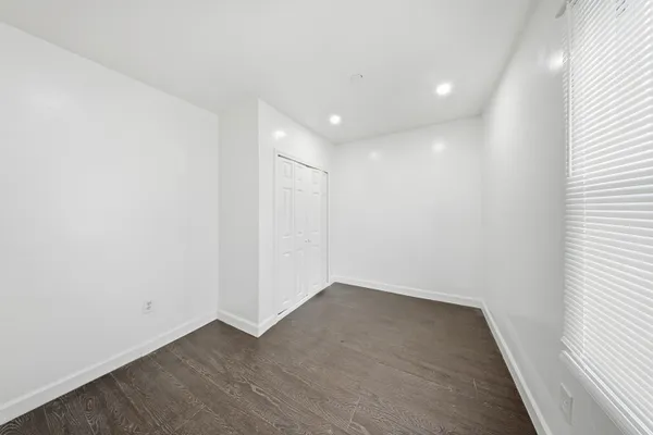 $179,900 | 14218 Marshall Avenue, Warren, MI 48089