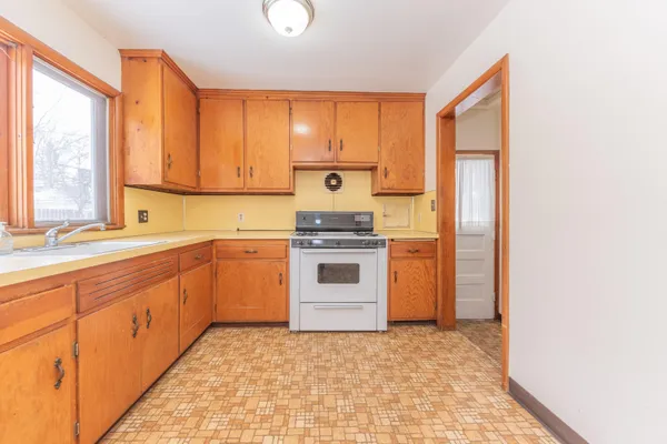 $324,900 | 1322 Miller Avenue, Ann Arbor, MI 48103