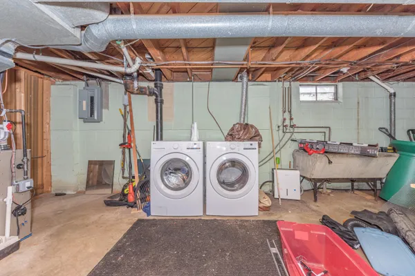 $324,900 | 1322 Miller Avenue, Ann Arbor, MI 48103