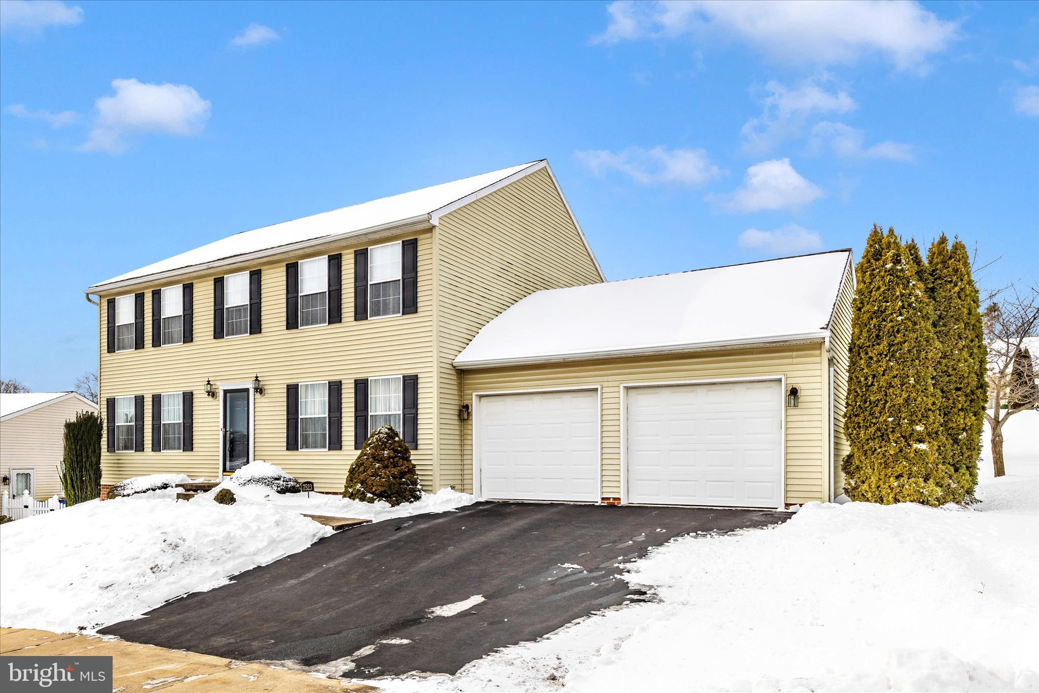 7523 Seneca Ridge Drive York, PA 17403 - Photo 43 of 55 Exterior Front