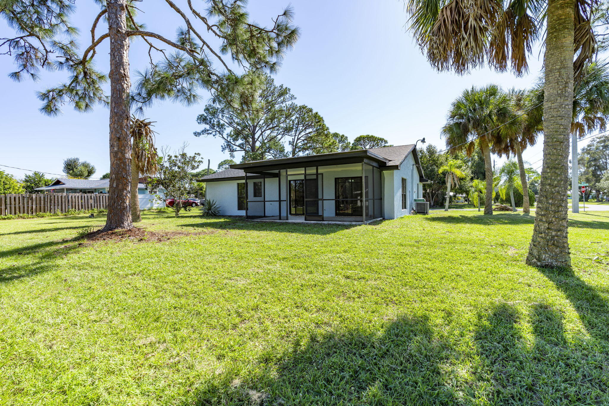 6806 Pensacola Road Fort Pierce, FL 34951 - Photo 5 of 35 55-web-or-mls-iPixx_02_6(2)
