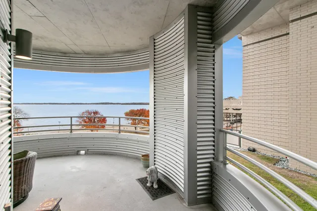 $1,115,000 | 137 East Wilson Street, Unit 210, Madison, WI 53703