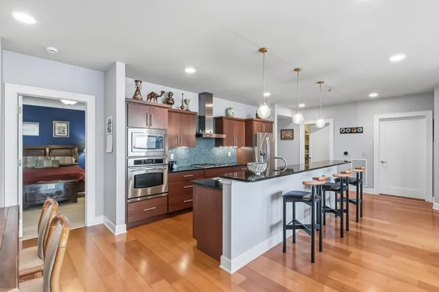 $1,115,000 | 137 East Wilson Street, Unit 210, Madison, WI 53703