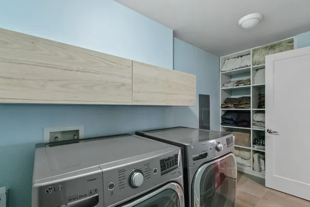 $1,115,000 | 137 East Wilson Street, Unit 210, Madison, WI 53703